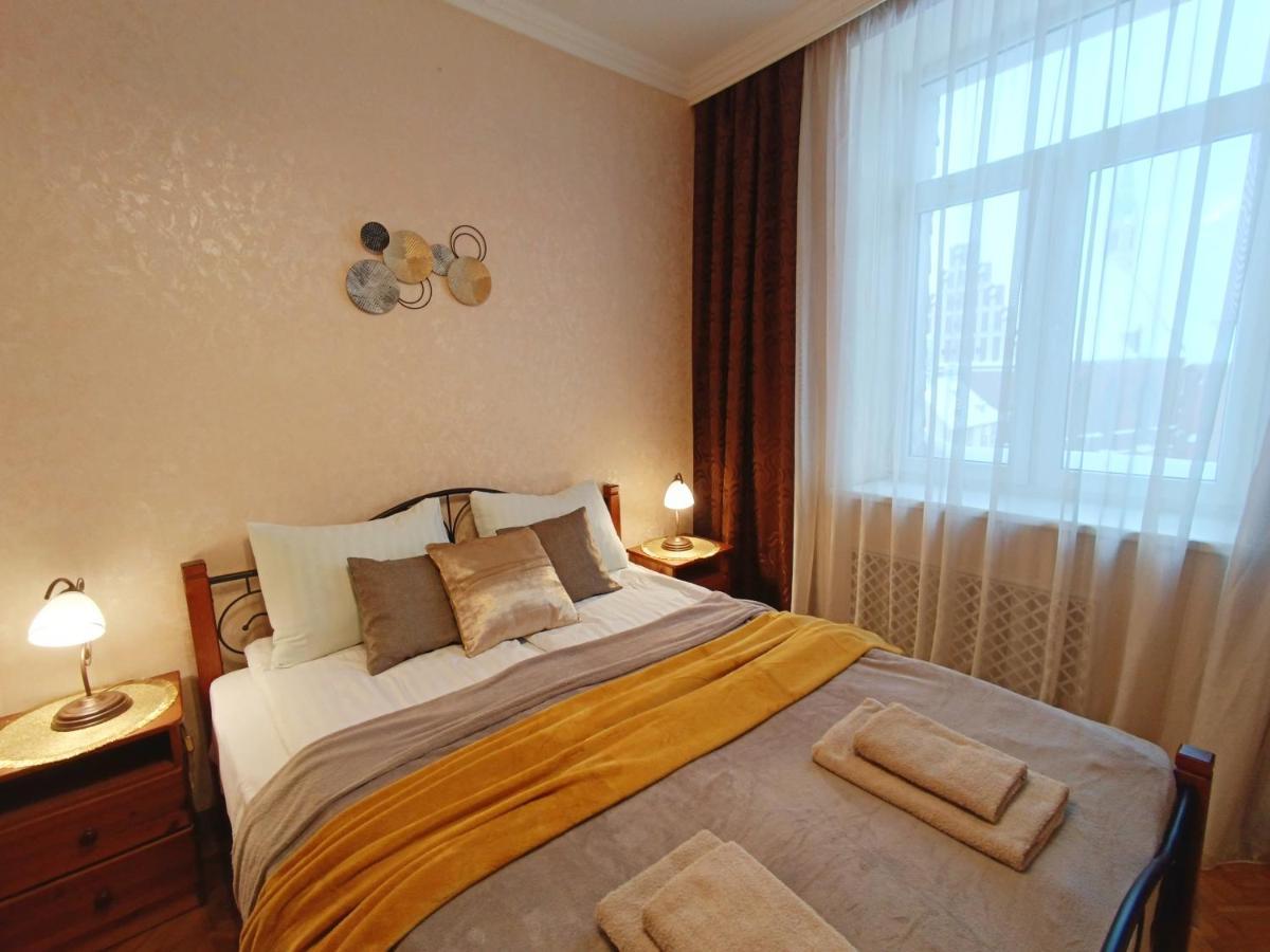 Old Town Retreat With Stunning Views 2 Bedroom Apartment Nearby The Church Of Saint Peter Riga Bagian luar foto