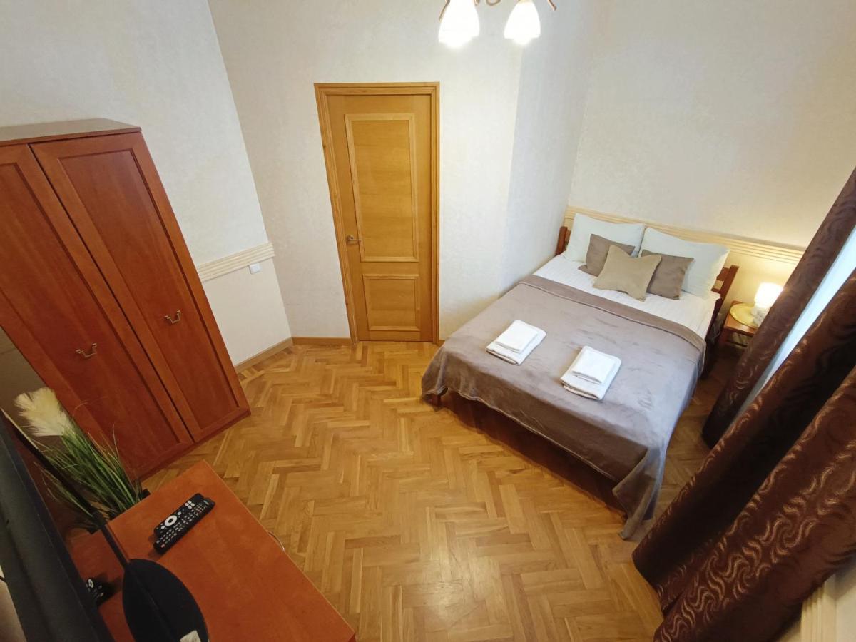 Old Town Retreat With Stunning Views 2 Bedroom Apartment Nearby The Church Of Saint Peter Riga Bagian luar foto