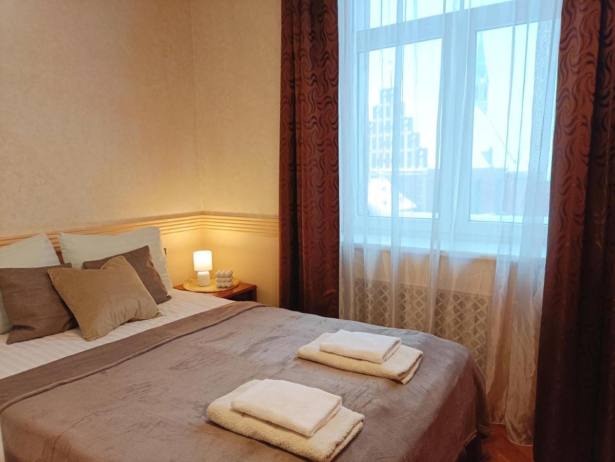 Old Town Retreat With Stunning Views 2 Bedroom Apartment Nearby The Church Of Saint Peter Riga Bagian luar foto